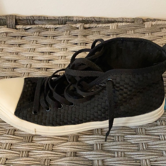 Sneakers - Picture 7 of 11